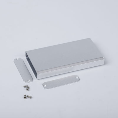 52*13*110mm Customizable Flat Aluminum Case em cor prateada para instalação de PCBs eletrônicos